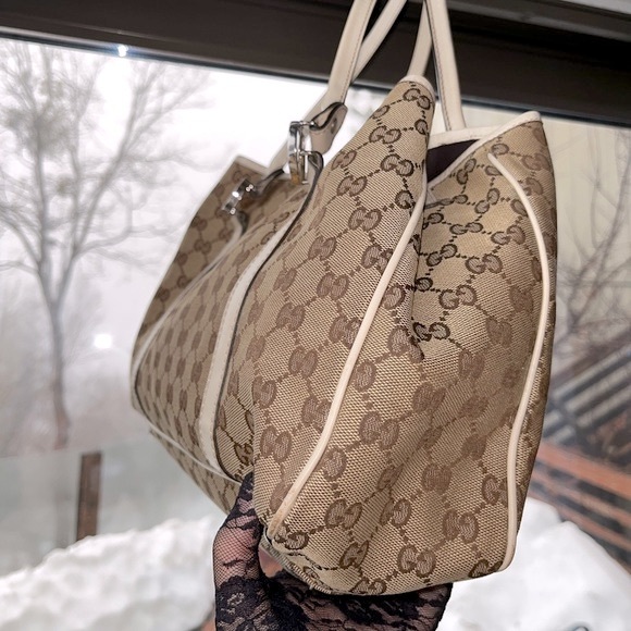 Gucci: Twins GG Monogram Canvas Gold/Silver Tote Bag - Picture 14 of 17